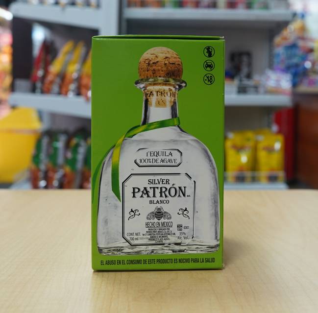 ✨ Tequila Patrón Blanco – Pureza y Tradición en Cada Gota ✨