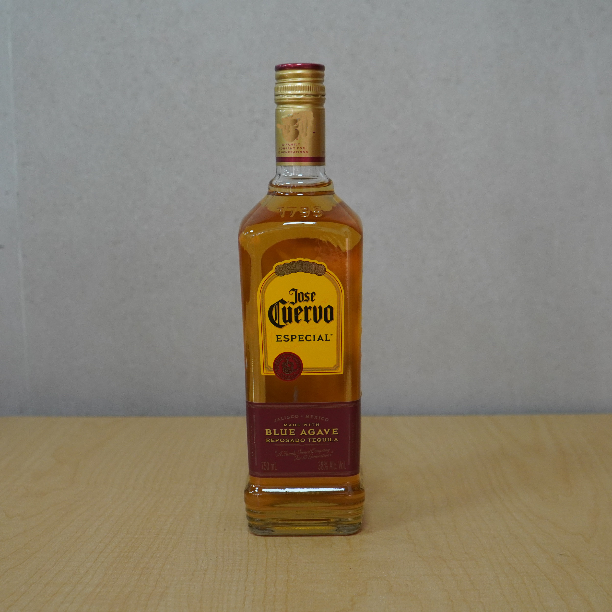 🏆 José Cuervo Especial Blue Agave Reposado – Tradición y Suavidad en Cada Sorbo 🌵🥃