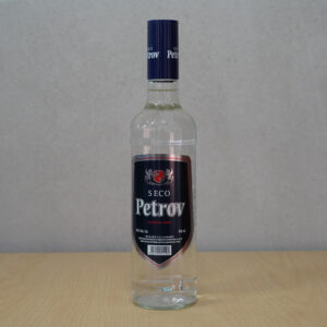 🥃 Petrov SECO– Tradición y Suavidad en Cada Gota 🌟