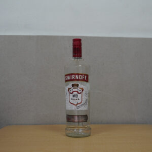 🔥🍸 Smirnoff Vodka – Pureza y Suavidad en Cada Gota ❄️