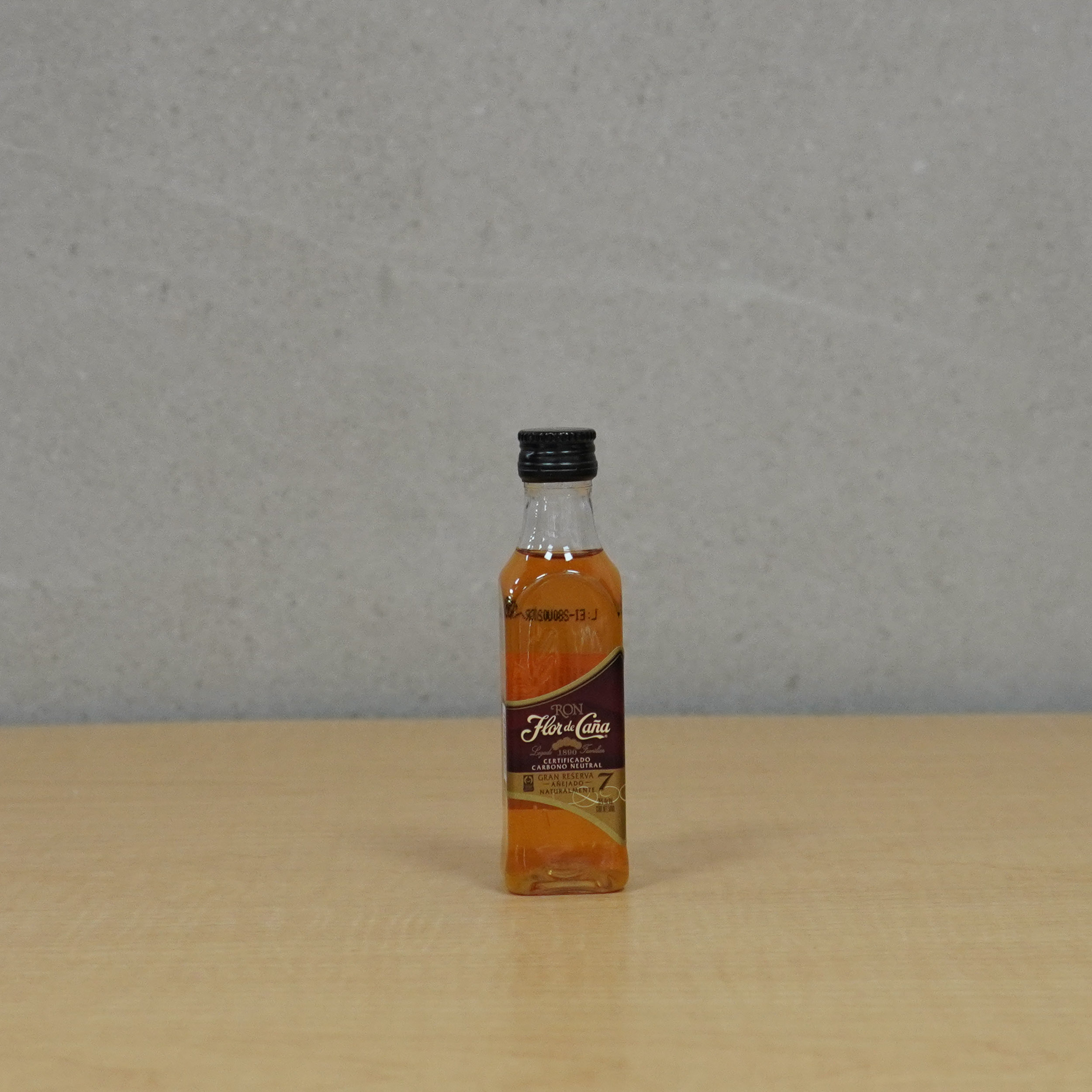 🌿🔥 Ron Flor de Caña – Añejo Naturalmente, Puro y Excepcional 🥃✨