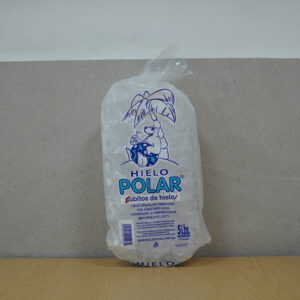 ❄️ Hielo Polar – Frescura y Pureza en Cada Cubo ❄️